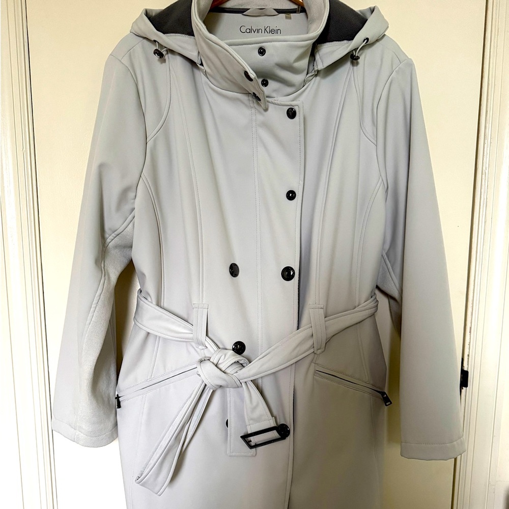 Amazing Calvin Klein Trench/Rain Coat with a detachable hood. 2X.